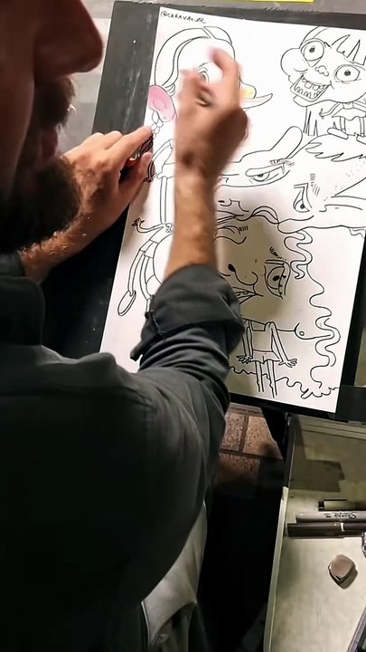 رسم بطريقة مضحكة في الشارع 2