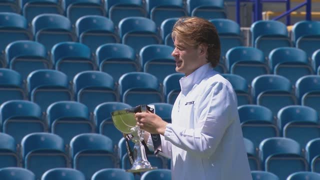 Eastbourne - Humbert s'incline face à Bergs en finale