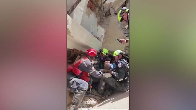 Dramático rescate: equipo de EE. UU. encuentra a un bebé vivo tras los sismos en Venezuela