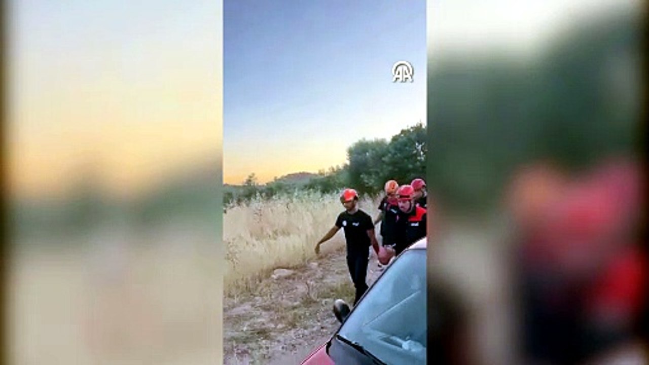 İzmir'de Nebiler Şelalesi'nden düşen kişiyi AFAD ekipleri kurtardı