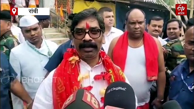 मां दिउड़ी के दरबार पहुंचे मुख्यमंत्री हेमंत सोरेन, राज्य की सुख-समृद्धि और खुशहाली की कामना की