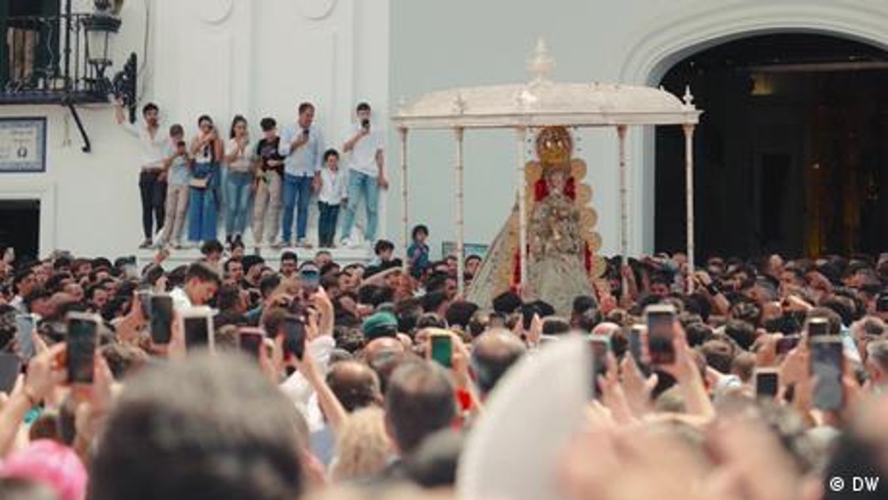 El Rocio: Where young and old celebrate their faith