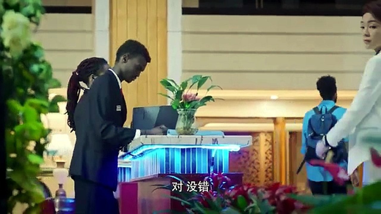 TThe undercover agent is exposed and finds himself in dire straits!