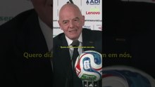 ‘Achariam normal que a Fifa ditasse quem pode entrar ’, diz Infantino sobre árbitro deportado