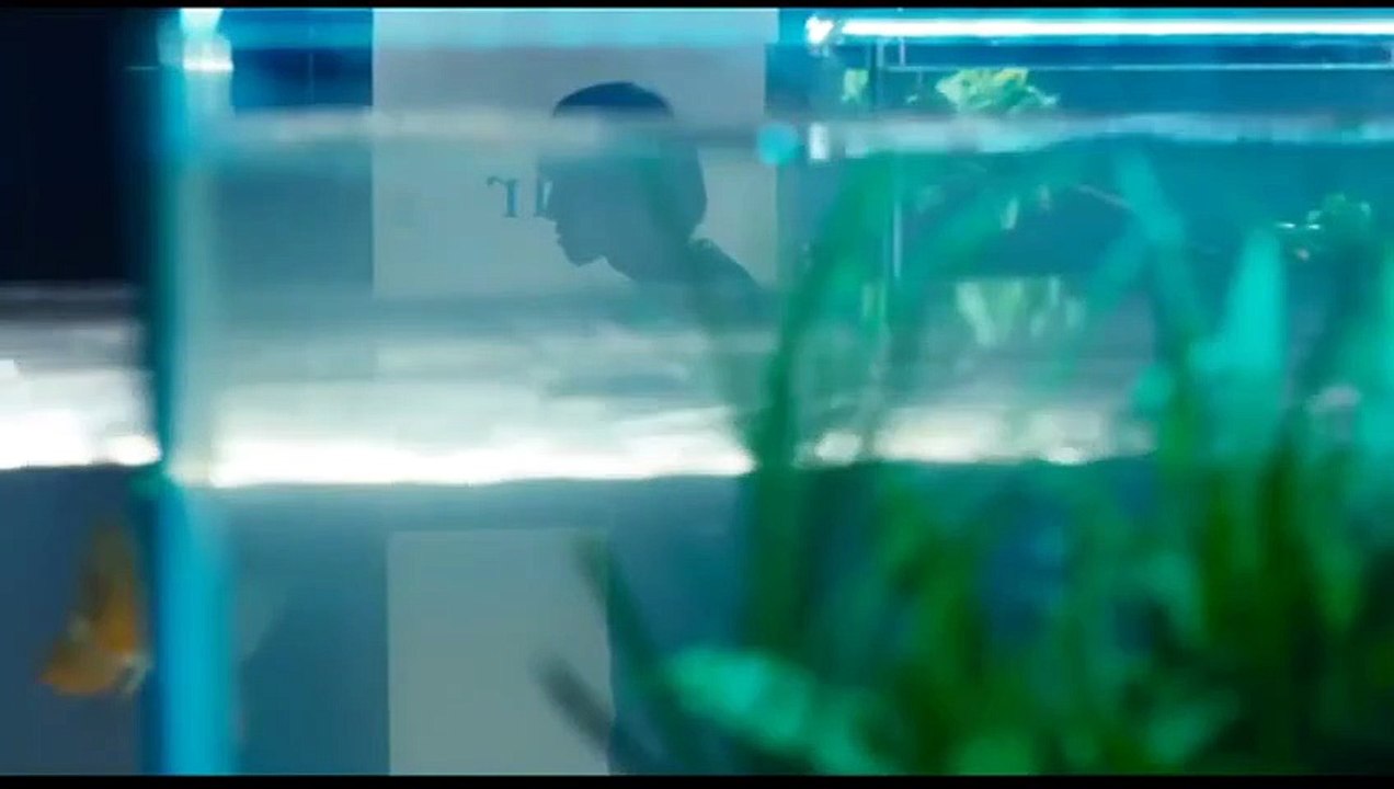アンダー・ユア・ベッド 動画 2019年