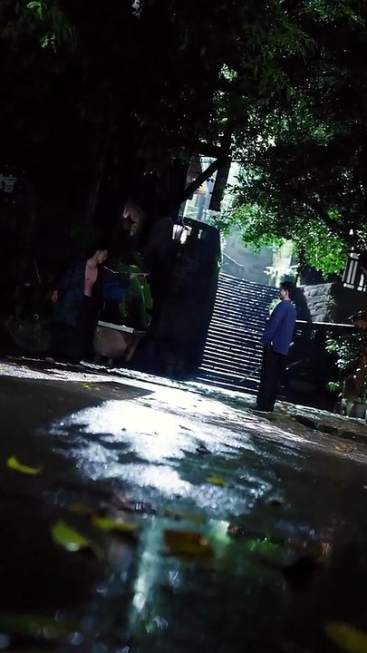 (Doblado) Alzo el filo del Este en Español Drama Chino
