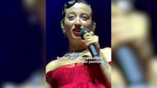 Eleştiriler sonrası ilk açıklama! Melike Şahin sessizliğini konserde bozdu