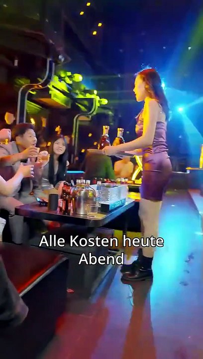 (Synchro) Hundertfach ausgeben, von Schönheiten umgeben Ganze Folge