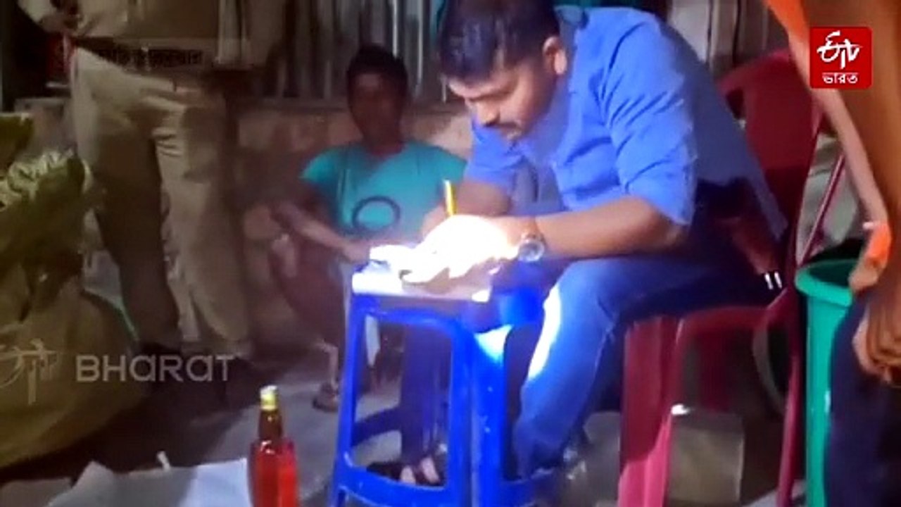 শামুকতলায় নকল মদের কারখানায় পুলিশের হানা ! বা...