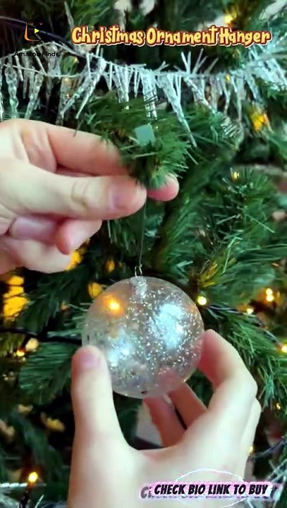 POV: You just found the ultimate holiday decorating hack 🎅🧤