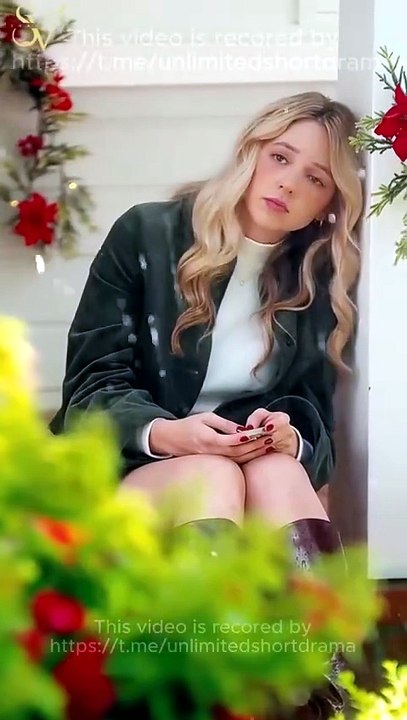 Fake Dating The Quarterback on Christmas - Full
