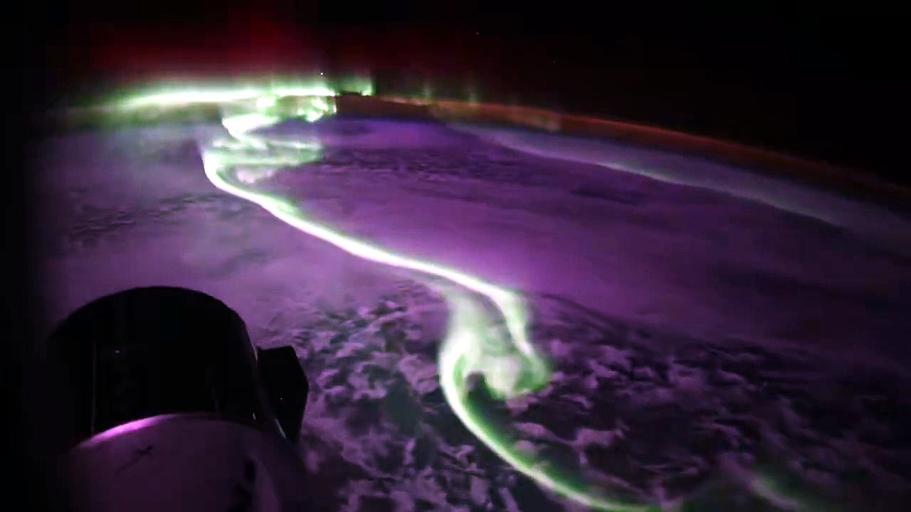 Una vista desde SpaceX Dragon de la espectacular aurora austral
