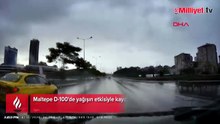 Yağmurda kontrolden çıkan otomobil bariyere çarptı