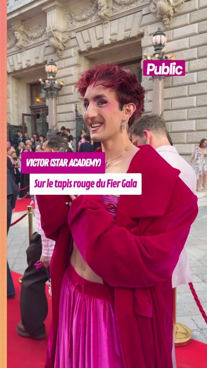 Victor (Star Academy) sur le tapis rouge du Fier Gala