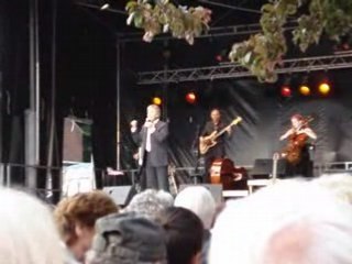 Pierre Perret "fête de la musique" c'est le printemps 06.08