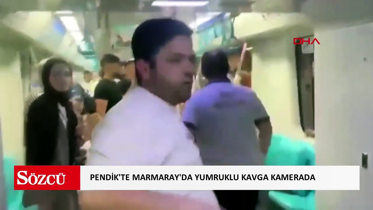 Pendik'te Marmaray'da yumruklu kavga kamerada