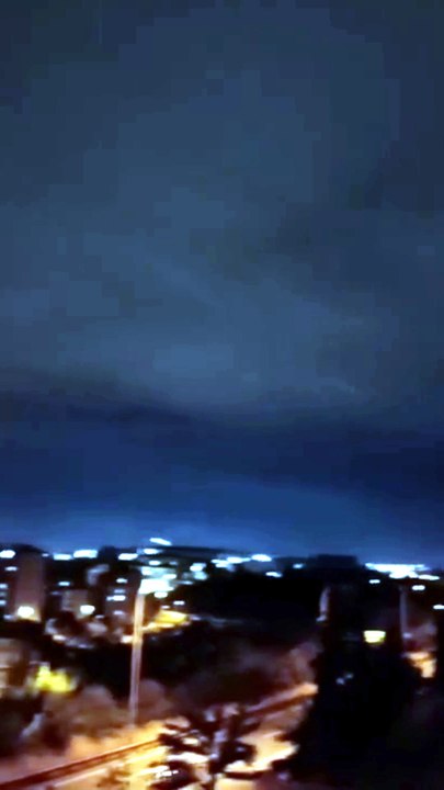 Gebze semalarında merak uyandıran görüntü! Gece gökyüzüne baktılar