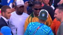 El saludo entre Neymar y Travis Scott
