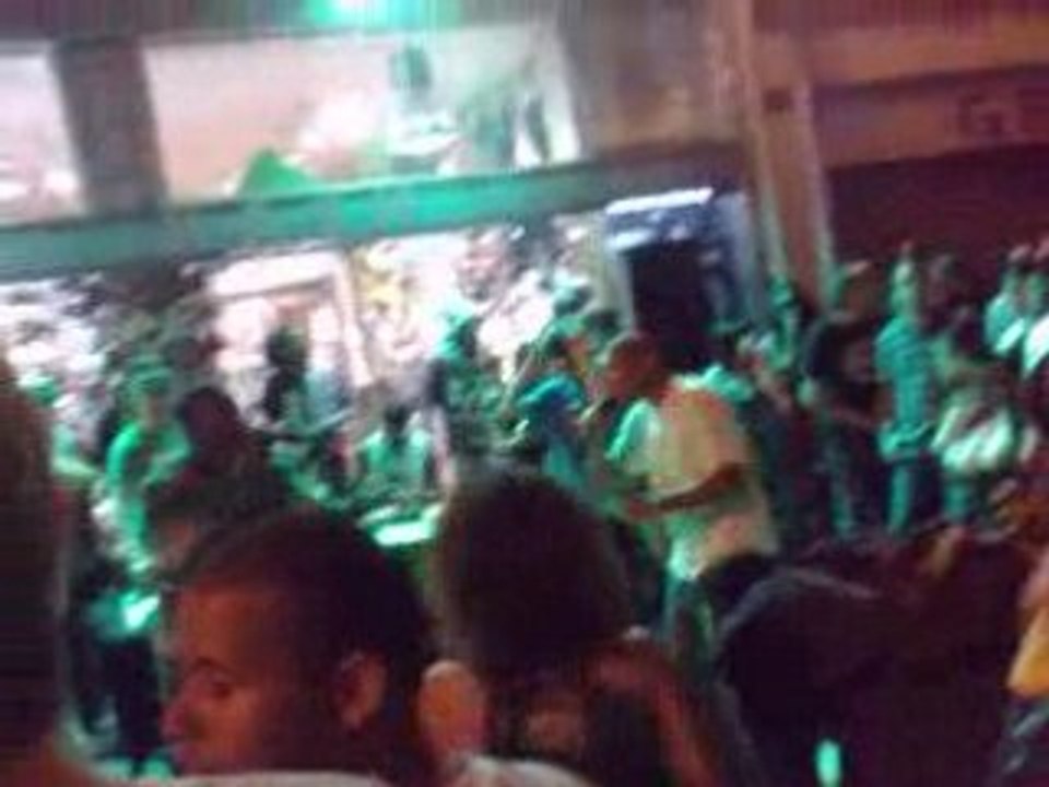 Ma petite soeur wawa a la fet de musique