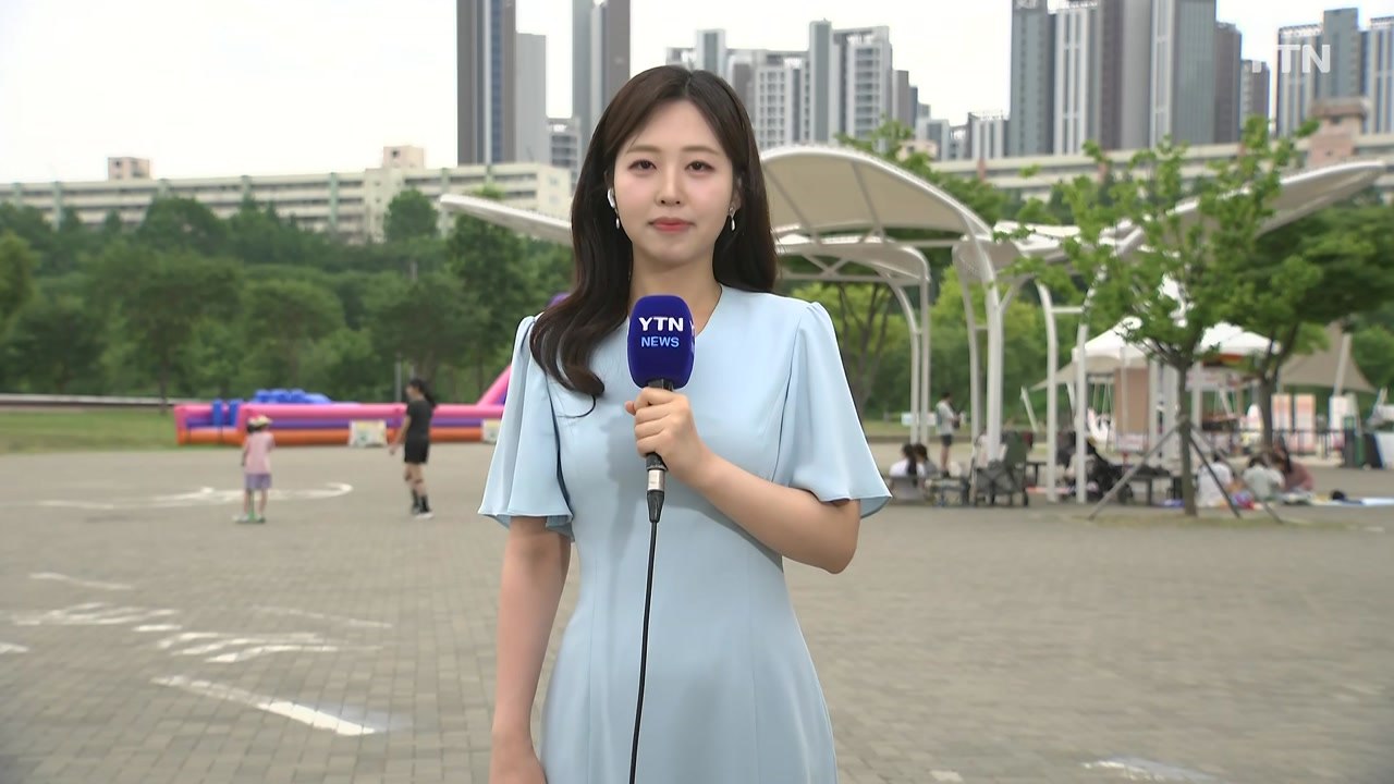 [날씨] 휴일, 예년보다 더워...오후부터 전국 곳곳 요란한 소나기 / YTN