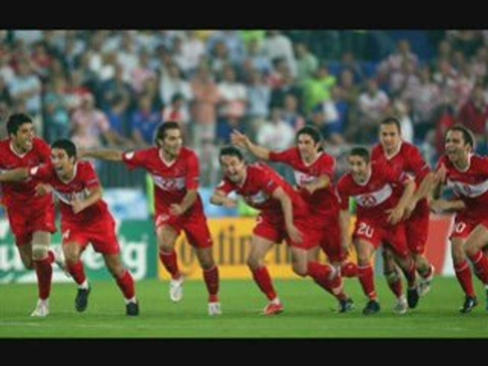 Kıraç - Haydi (Milli Takım marşı)