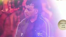 إنهيار الأب بالبكاء بسبب ما وجده في هاتف أبنته