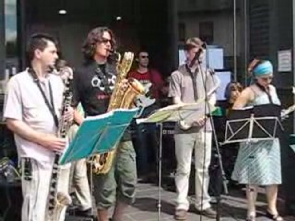 bobbys montereau version 2