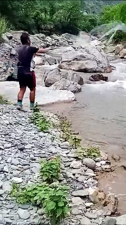 cast net fishing in Nepal |