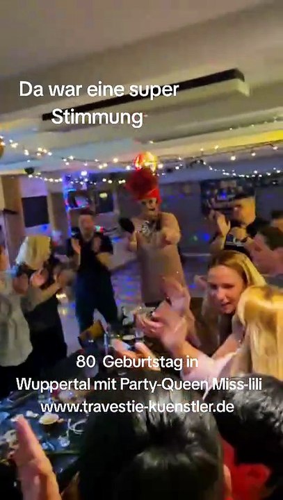 Travestiekunst Miss-Lili die Party-Queen