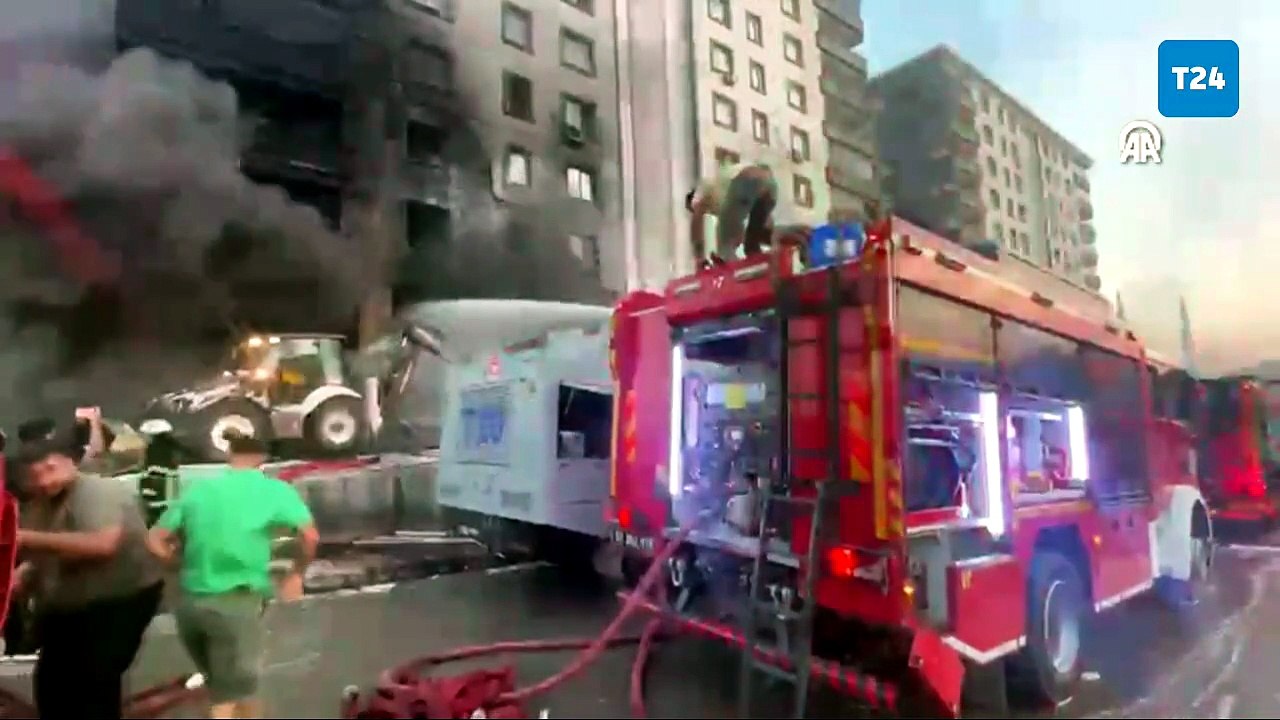 Şanlıurfa'da 10 katlı apartmanda yangın: Biri itfaiye personeli 7 kişi dumandan etkilendi, müdahaleye TOMA'lar da katıldı