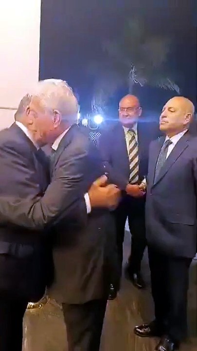 توافد الوزراء والمسؤولين والشخصيات العامة والإعلامية عزاء شقيقة وزير الإعلام السابق اسامة هيكل