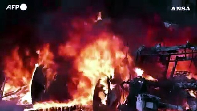 Scontri a Ginevra tra manifestanti e polizia al corteo 'No G7'