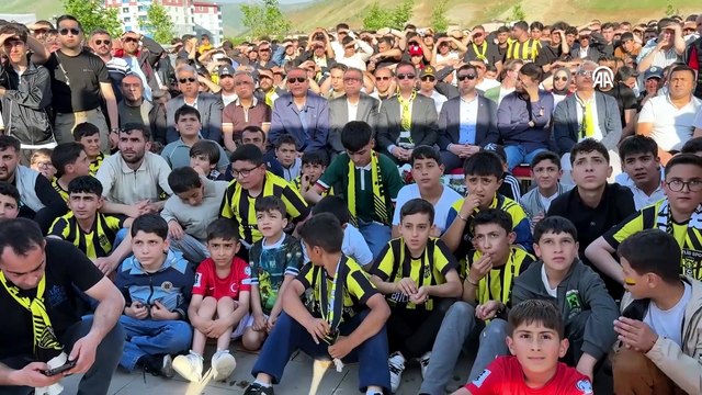 Bitlis 1916 Spor'un 3. Lig'e yükselmesi kentte coşkuyla kutlandı | Ajansspor | AA