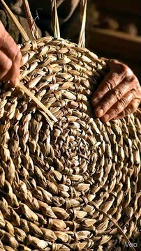 Reeds Woven Into a Spiral Basket 🌾🧺 Satisfying Handmade Craft