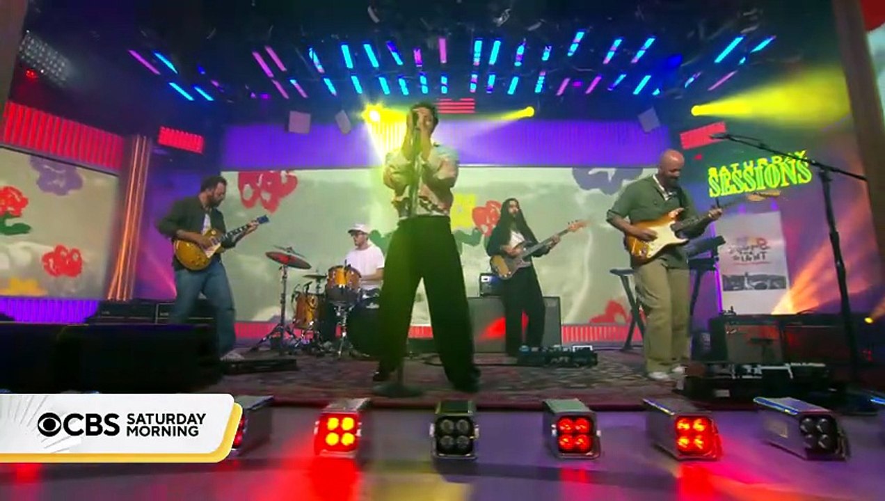 Different Kind Of Love (Live) - Young The Giant