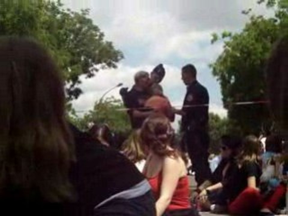 Embrouille file  d'attente  concert  tokio hotel  PDP