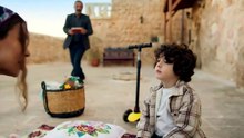 En tierra lejana (Uzak Şehir) - Capítulo 4 1 2