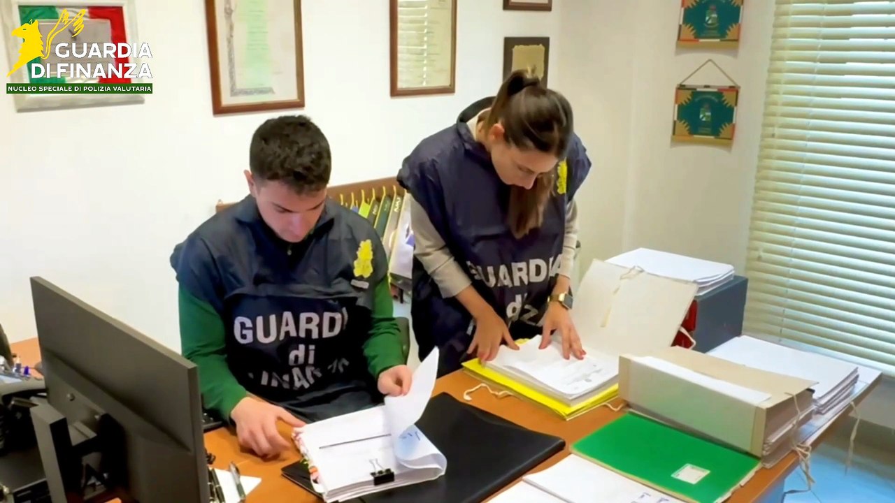 Mafia a Palermo, blitz all’Acquasanta e all’Arenella: scattano tredici arresti