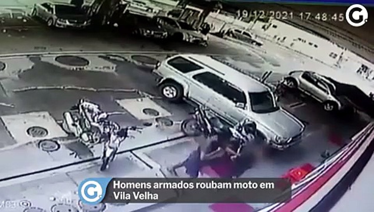 Dupla armada rouba moto e atira contra funcionário de posto em Vila Velha