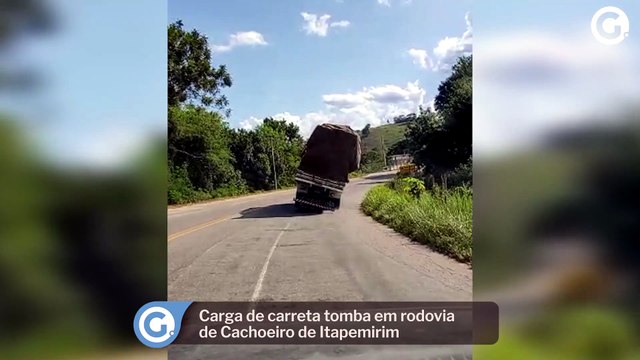 Carga De Carreta Tomba Em Rodovia De Cachoeiro De Itapemirim