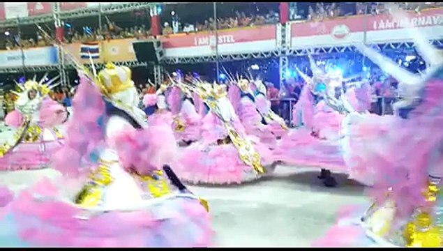As baianas da independente de Boa Vista fazem homenagem a Nossa Senhora da Penha