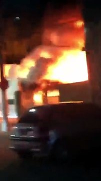 Ônibus do Transcol é incendiado em Vila Velha