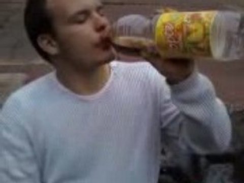 LA sch'eind trop fort ce mec apres il a fai caca lol