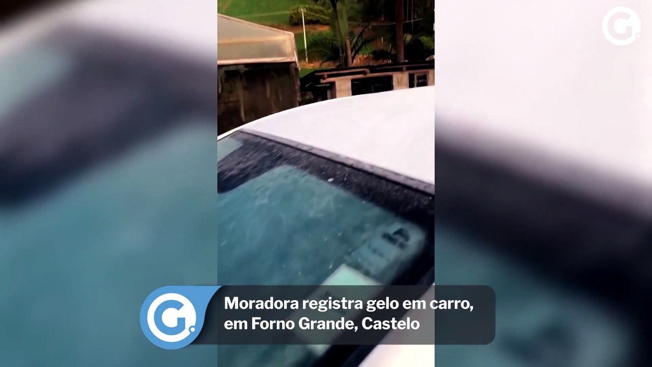 Moradora registra gelo em carro, em Forno Grande, Castelo