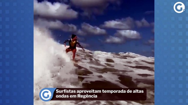 Surfistas aproveitam temporada de altas ondas em Regência