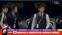 Hajime Moriyasu taktik tahtasını eline aldı, oyuncularına talimat verdi