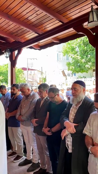 Hüseyin Çakar’ın eşi Asiye Çakar son yolculuğuna uğurlandı