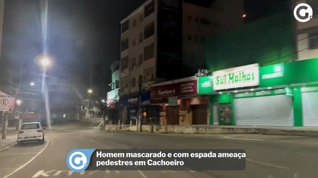 Homem mascarado e com espada ameaça pedestres em Cachoeiro