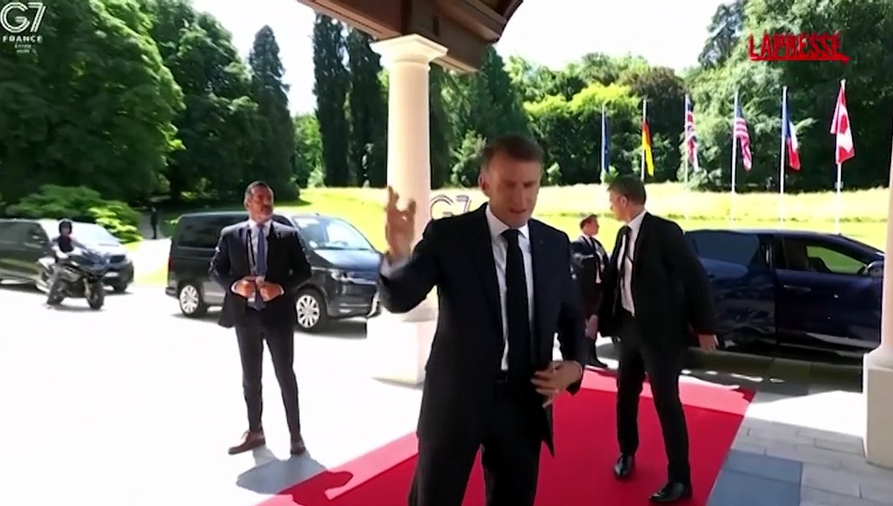 L'arrivo di Macron, Lula, Costa e Von der Leyen al G7