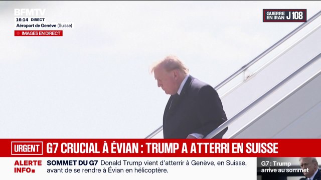 G7: Donald Trump descend de son avion avant de rejoindre le sommet à Évian